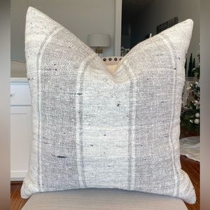 White and Grey Throw Pillow (2)